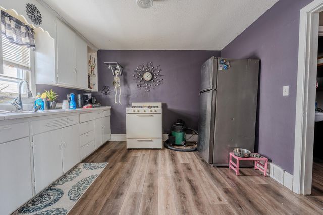 817 9th Street S, Fargo, ND 58103