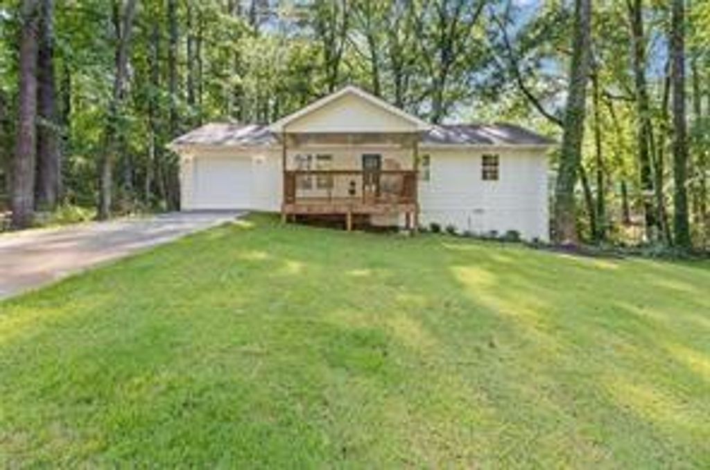 2856 Bay Leaf Drive SE, Conyers, GA 30094