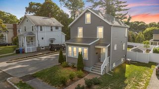 12 Houston St, Wakefield, MA 01880
