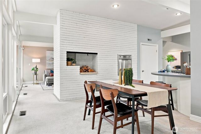 8218 SE 36th Street, Mercer Island, WA 98040