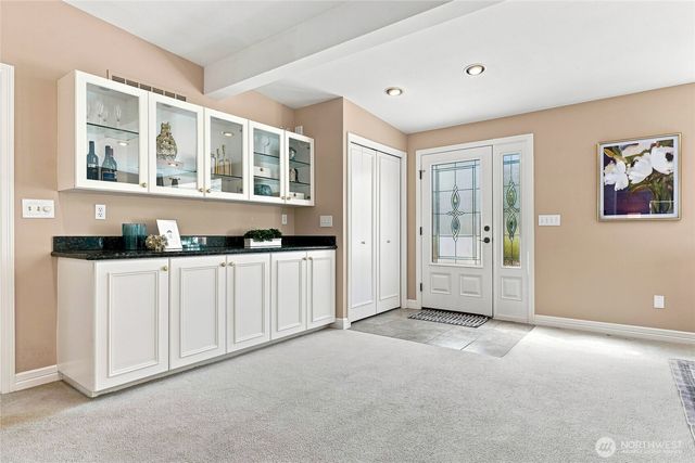 8218 SE 36th Street, Mercer Island, WA 98040