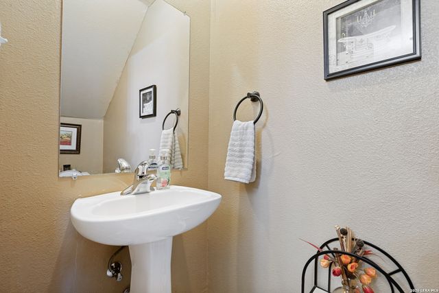 115 Autumn Pass, San Antonio, TX 78245