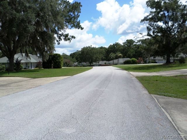 9093 SW 192nd Court Road, Dunnellon, FL 34432