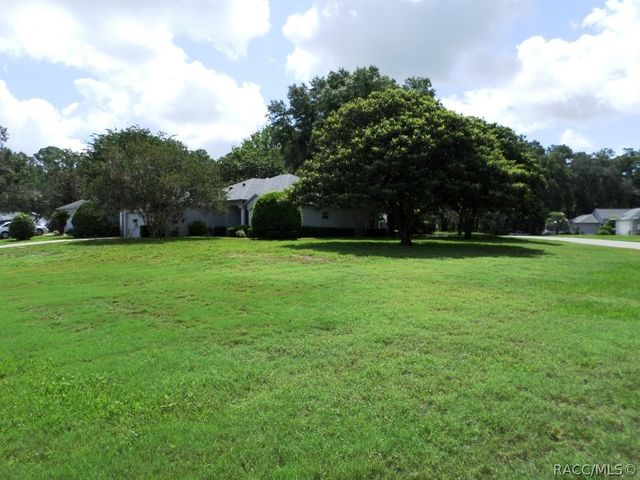 9093 SW 192nd Court Road, Dunnellon, FL 34432
