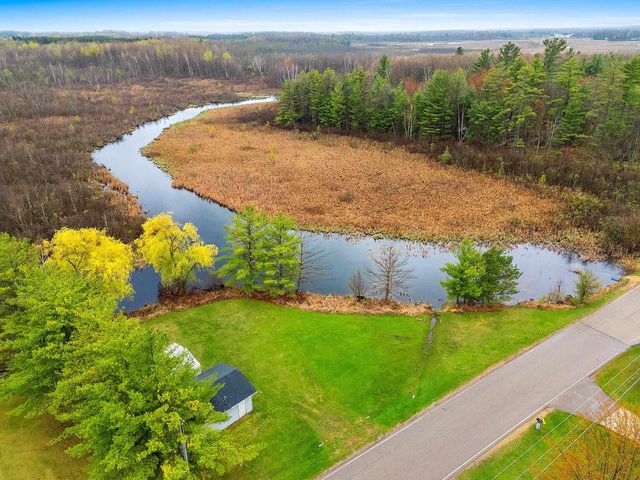 W8314 RUSTIC DRIVE, Clintonville, WI 54929