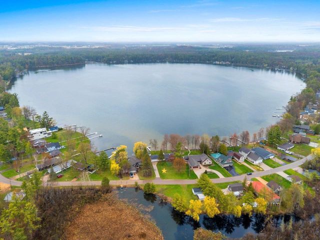 W8314 RUSTIC DRIVE, Clintonville, WI 54929