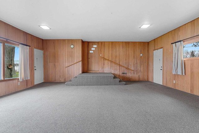 W8314 RUSTIC DRIVE, Clintonville, WI 54929