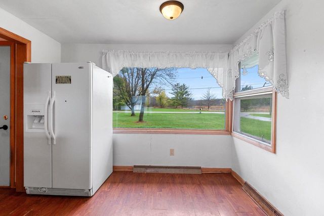 W8314 RUSTIC DRIVE, Clintonville, WI 54929