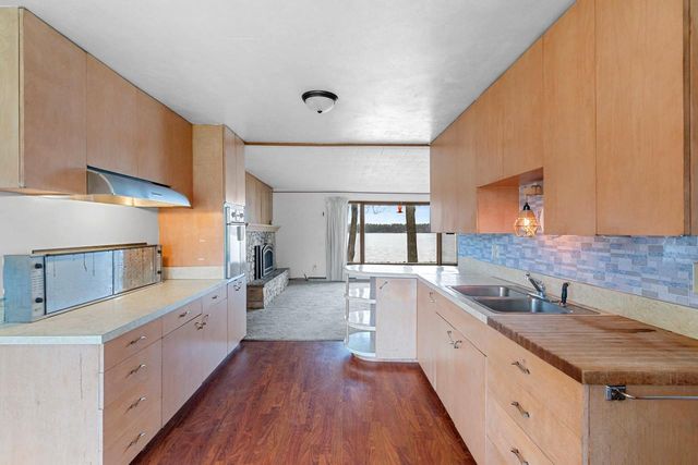 W8314 RUSTIC DRIVE, Clintonville, WI 54929