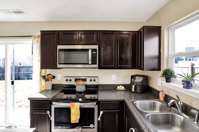 6527 McCreery Court, Indianapolis, IN 46221