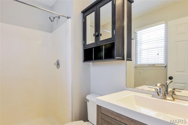 147 Hunters Lake Court, Eureka, MO 63025