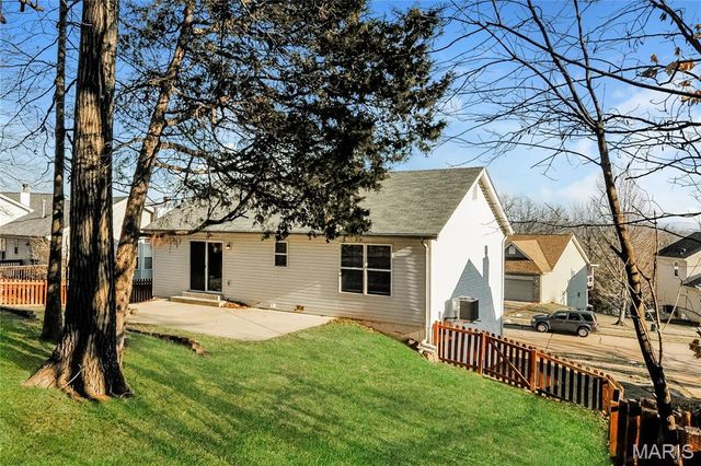 147 Hunters Lake Court, Eureka, MO 63025