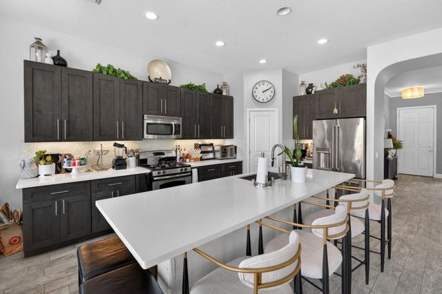 10171 Mccarron Way, Sacramento, CA 95829