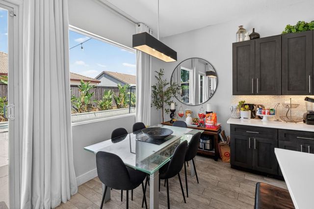 10171 Mccarron Way, Sacramento, CA 95829