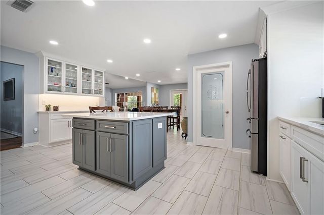 10713 Rigby Drive, Mobile, AL 36695