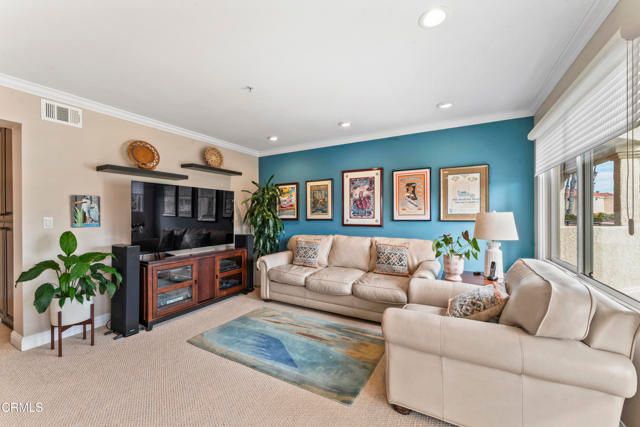 1729 Emerald Isle Way, Oxnard, CA 93035