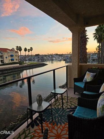 1729 Emerald Isle Way, Oxnard, CA 93035