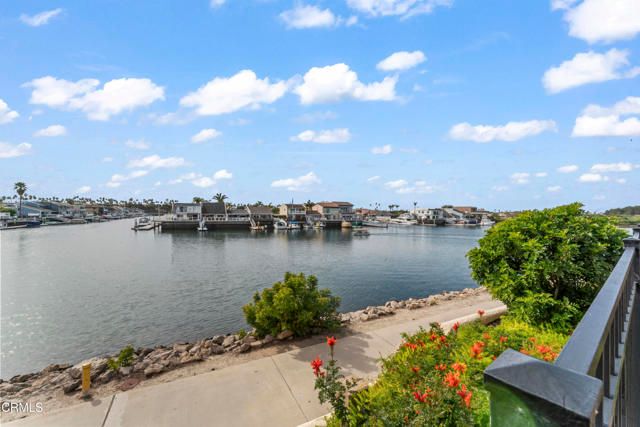 1729 Emerald Isle Way, Oxnard, CA 93035