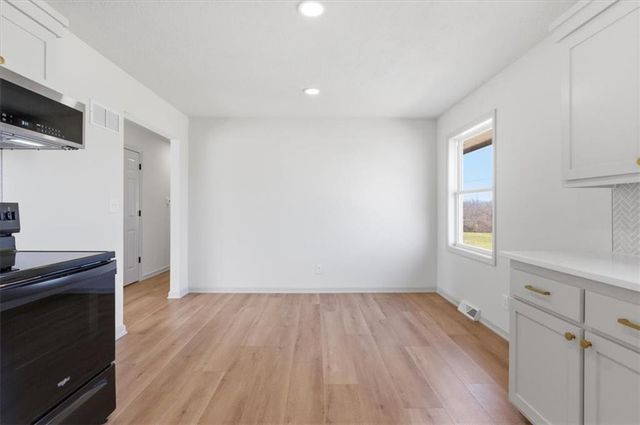 20606 E 220th Street, Harrisonville, MO 64701