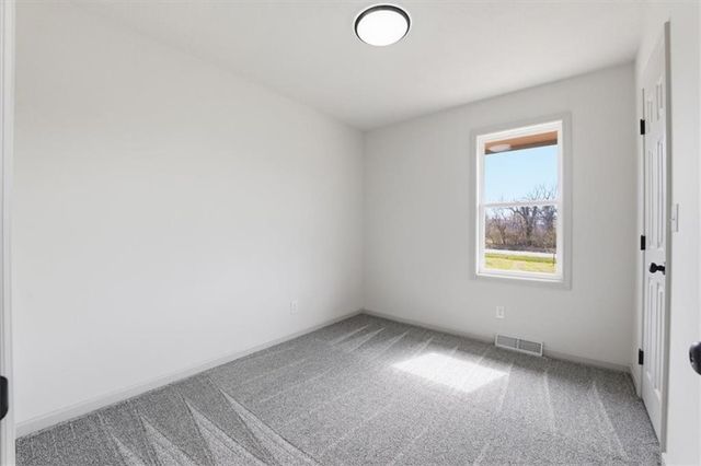 20606 E 220th Street, Harrisonville, MO 64701