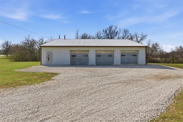 20606 E 220th Street, Harrisonville, MO 64701