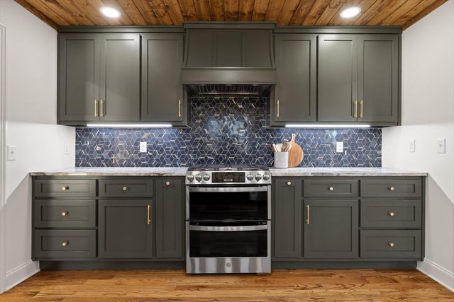 1307 Windbrook Lane, Hixson, TN 37343