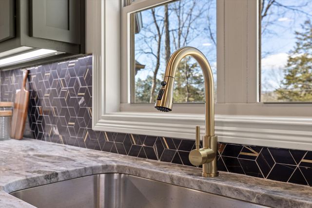 1307 Windbrook Lane, Hixson, TN 37343