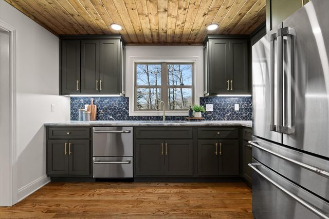 1307 Windbrook Lane, Hixson, TN 37343