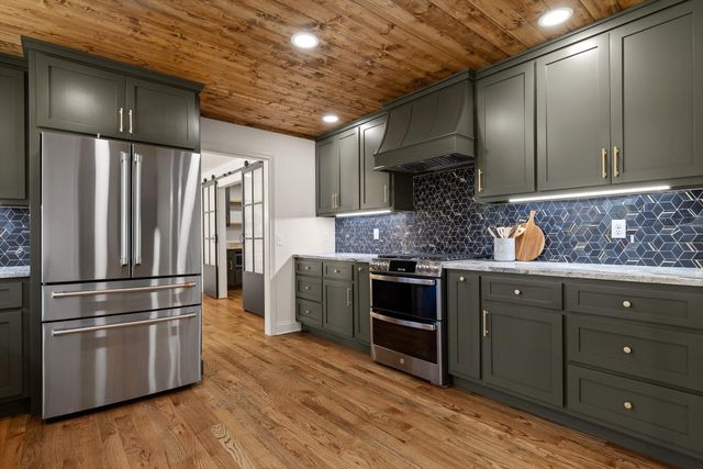 1307 Windbrook Lane, Hixson, TN 37343