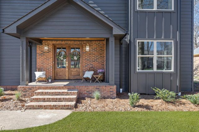 1307 Windbrook Lane, Hixson, TN 37343