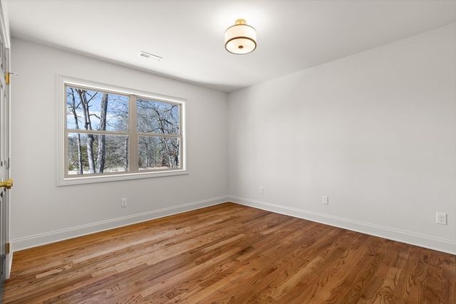 1307 Windbrook Lane, Hixson, TN 37343