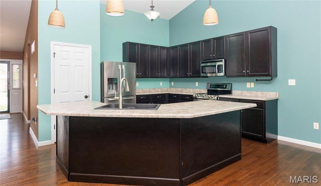 1405 Garnet Drive, O'fallon, MO 63366
