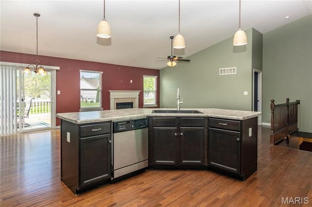 1405 Garnet Drive, O'fallon, MO 63366