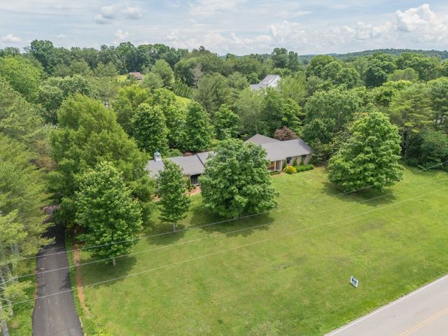9133 Twelve Corners Rd, Lascassas, TN 37085