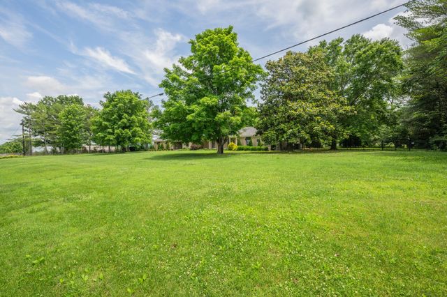 9133 Twelve Corners Rd, Lascassas, TN 37085