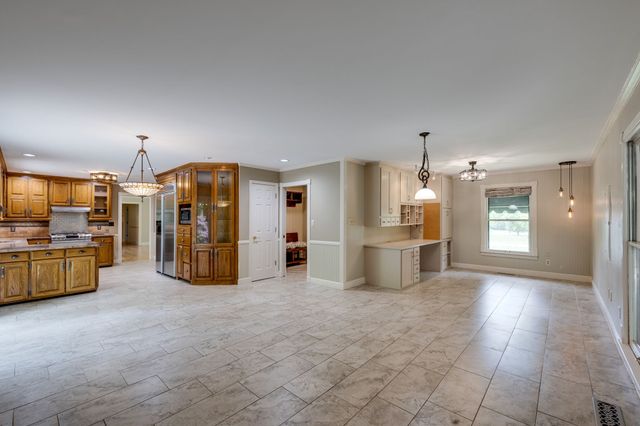 9133 Twelve Corners Rd, Lascassas, TN 37085