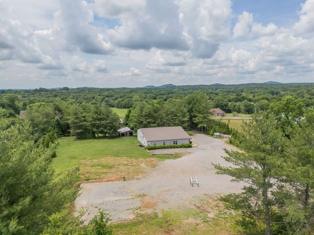 9133 Twelve Corners Rd, Lascassas, TN 37085