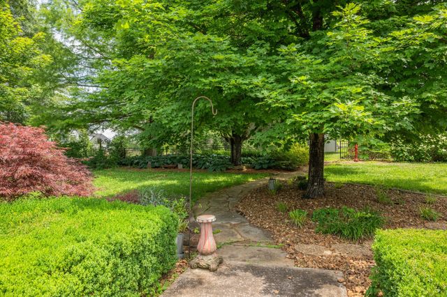 9133 Twelve Corners Rd, Lascassas, TN 37085