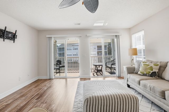 627 Woodmoor Dr Unit 203, Murrells Inlet, SC 29576