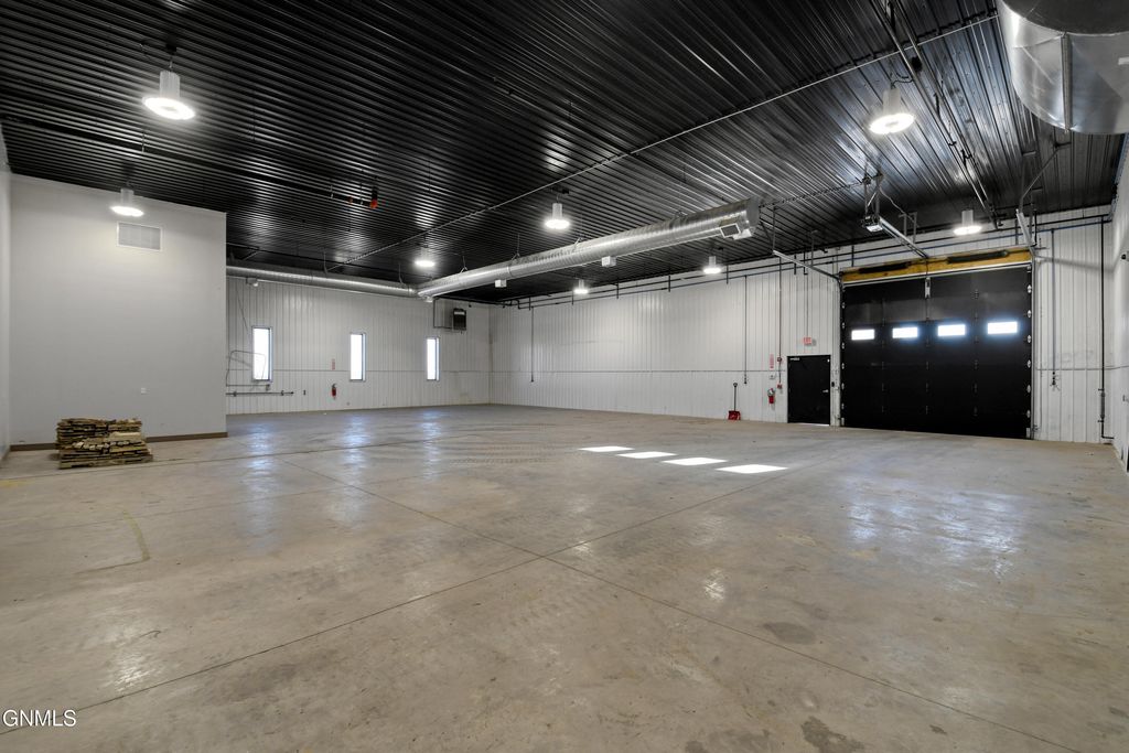 6611 2nd Avenue W, Williston, ND 58801 photo 36