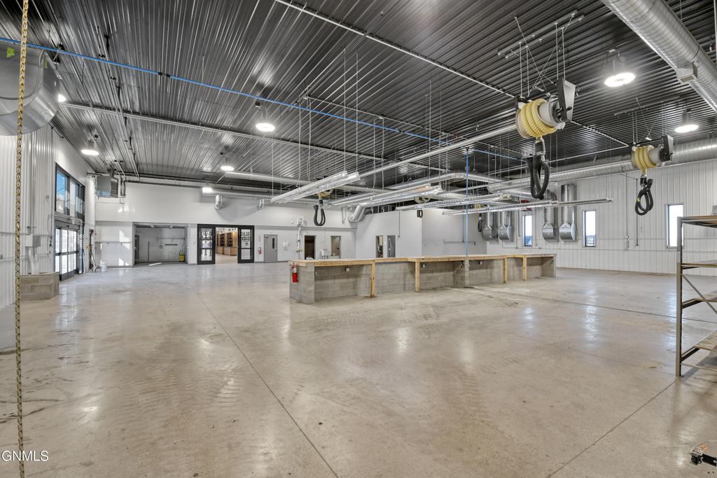 6611 2nd Avenue W, Williston, ND 58801 photo 38