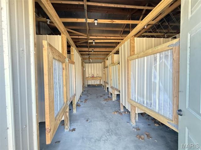 30651 MARIGOLD, Lebanon, MO 65536