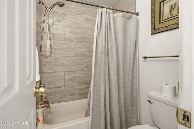 111 Oak Ridge Parkway, Toms River, NJ 08755