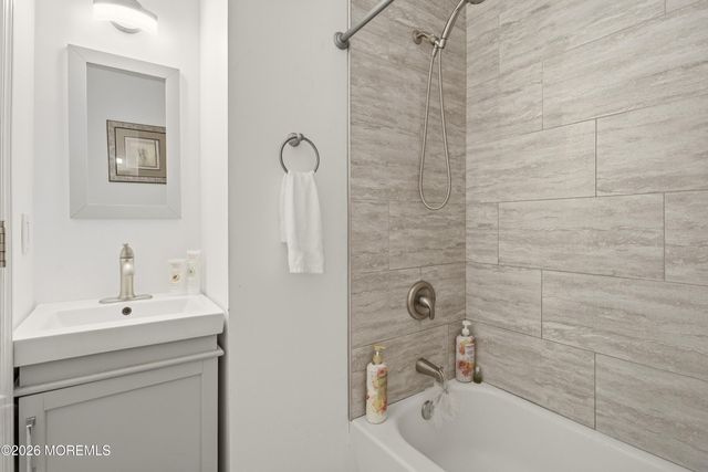 111 Oak Ridge Parkway, Toms River, NJ 08755