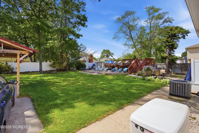 111 Oak Ridge Parkway, Toms River, NJ 08755