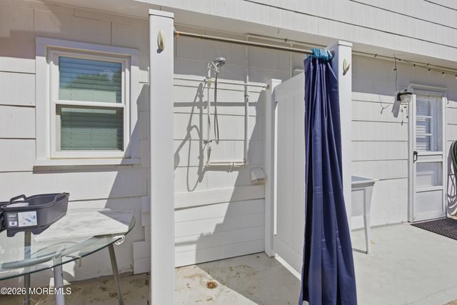 111 Oak Ridge Parkway, Toms River, NJ 08755
