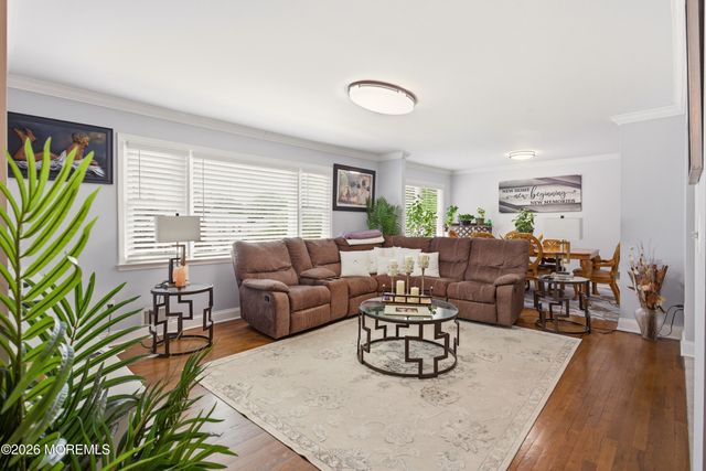 111 Oak Ridge Parkway, Toms River, NJ 08755