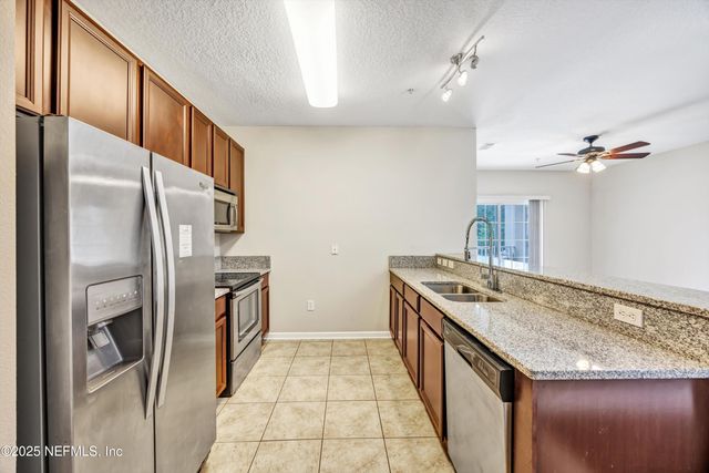 5006 KEY LIME Drive 203, Jacksonville, FL 32256