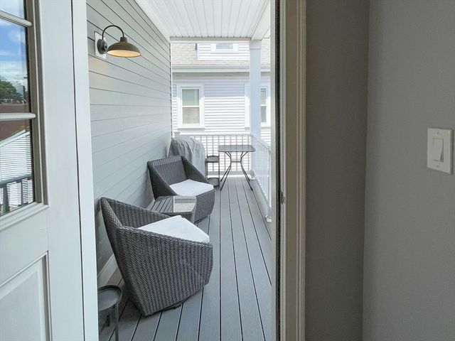 862 Washington St. 3, Norwood, MA 02062