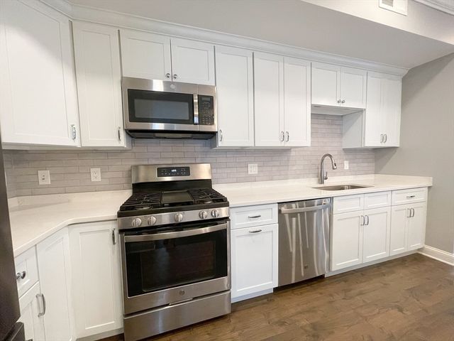 862 Washington St. 3, Norwood, MA 02062